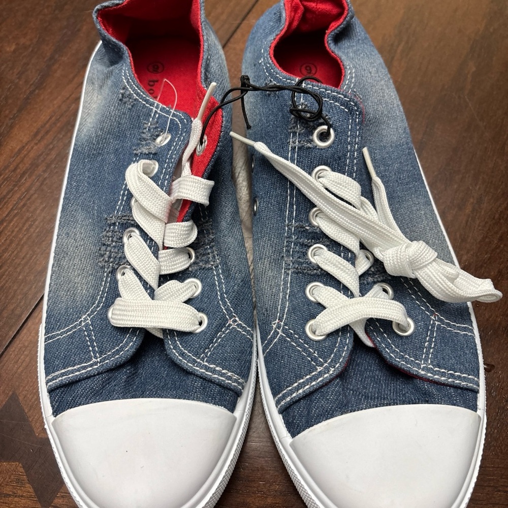 Brand new Bobbie brooks distressed sneakers size 9